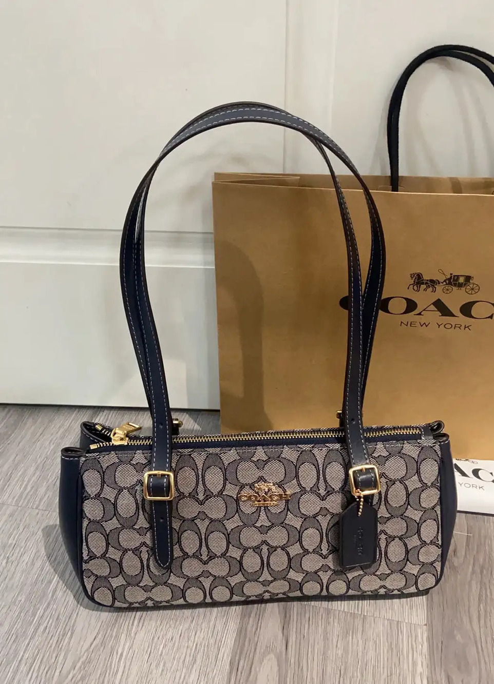 Coach fashion shoulder bag